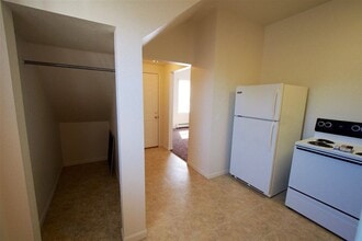 509 Litchfield St, Unit 2 in Bay City, MI - Building Photo - Building Photo