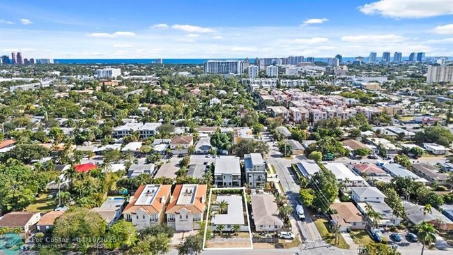 1106 NE 16th Ave in Fort Lauderdale, FL - Foto de edificio - Building Photo