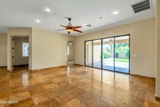 4245 E Cheery Lynn Rd in Phoenix, AZ - Building Photo - Building Photo