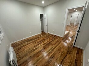102 Dubois Ave in Staten Island, NY - Building Photo - Building Photo