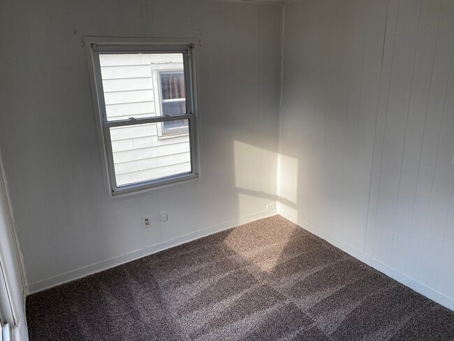 1645 Cottage Ave in Huntington, IN - Building Photo - Building Photo