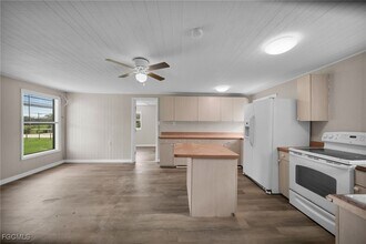 2950 Packinghouse Rd in Alva, FL - Building Photo - Building Photo