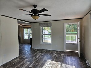 22 Boulder Way in Ledyard, CT - Building Photo - Building Photo