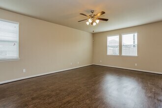 21811 Octavia Way in Houston, TX - Foto de edificio - Building Photo