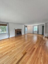 85 Neipsic Rd in Glastonbury, CT - Building Photo - Building Photo