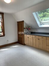 83 Orchard St, Unit 3 in Cambridge, MA - Foto de edificio - Building Photo