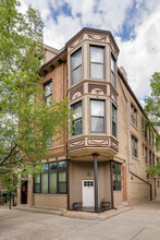 Charleston 2054 W in Chicago, IL - Foto de edificio - Building Photo