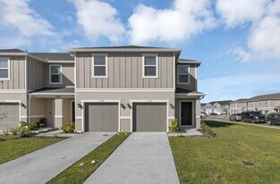 1513 Mirabella Cir in Davenport, FL - Building Photo