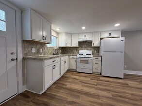 3325 9th St in Muskegon Heights, MI - Building Photo - Building Photo