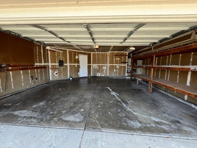 8524 Hermitage Way in Sacramento, CA - Building Photo - Building Photo