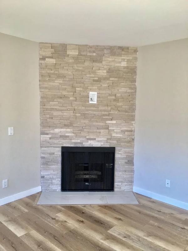 544 E Tujunga Ave in Burbank, CA - Building Photo - Building Photo