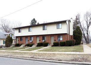 341-347 E Portage Trl in Cuyahoga Falls, OH - Building Photo - Building Photo