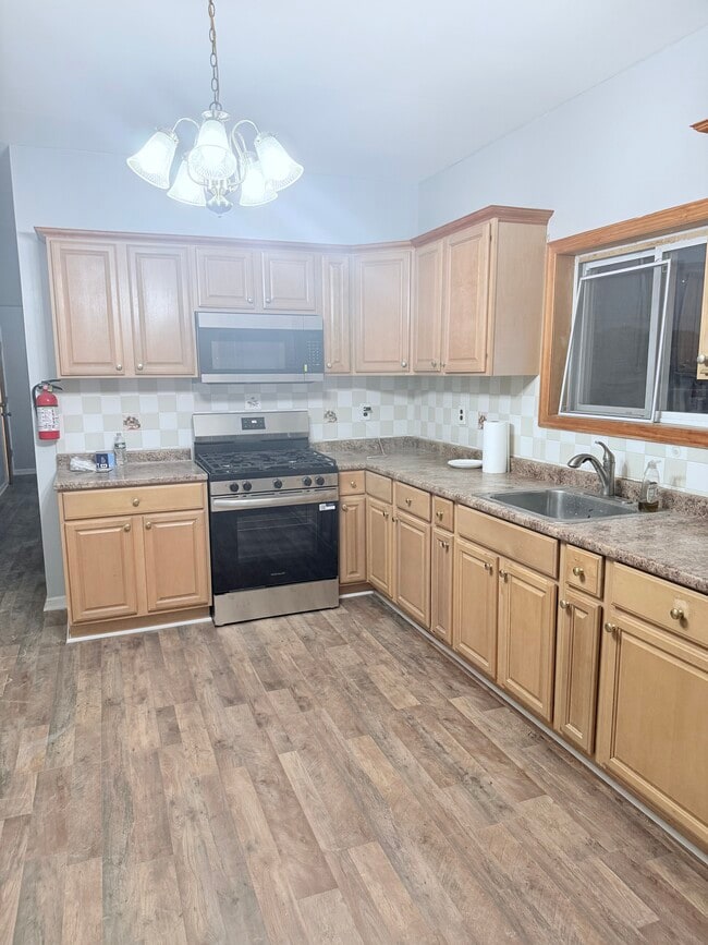 153 Devon St, Unit Devon Apt 1