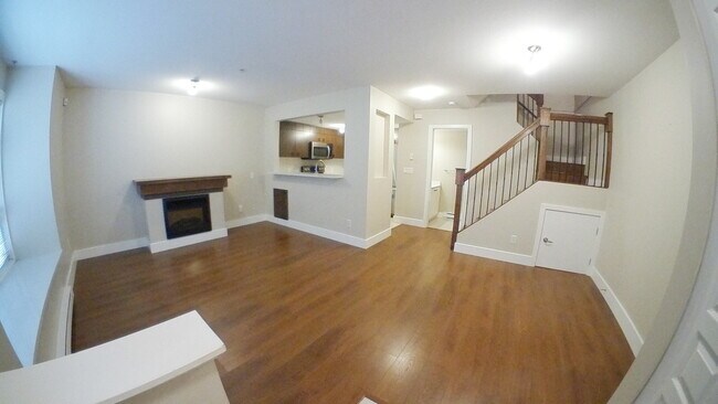 7428 Southwynde Ave in Burnaby, BC - Building Photo - Building Photo