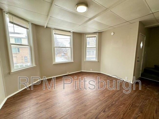 310 Santos St in East Mckeesport, PA - Building Photo - Building Photo