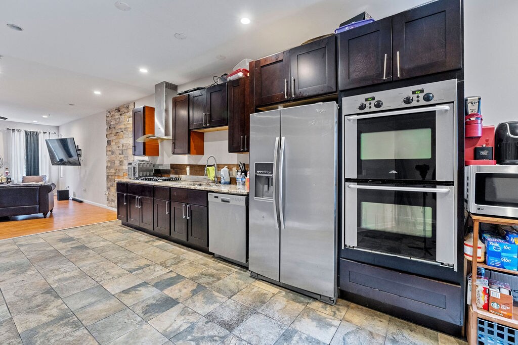 2124 Bolton St, Unit 2 in Baltimore, MD - Foto de edificio