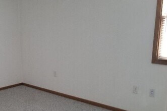 1212 Cardinal St, Unit 1 in Rock Falls, IL - Foto de edificio - Building Photo