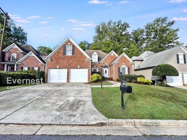 property at 1189 Parkview Ln NW