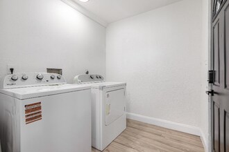 733 Tarpon Ave in Sarasota, FL - Building Photo - Building Photo