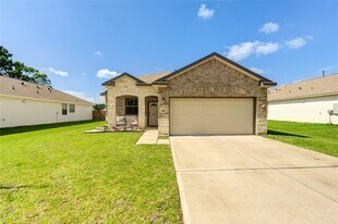 742 Brown Rd in Dayton, TX - Building Photo
