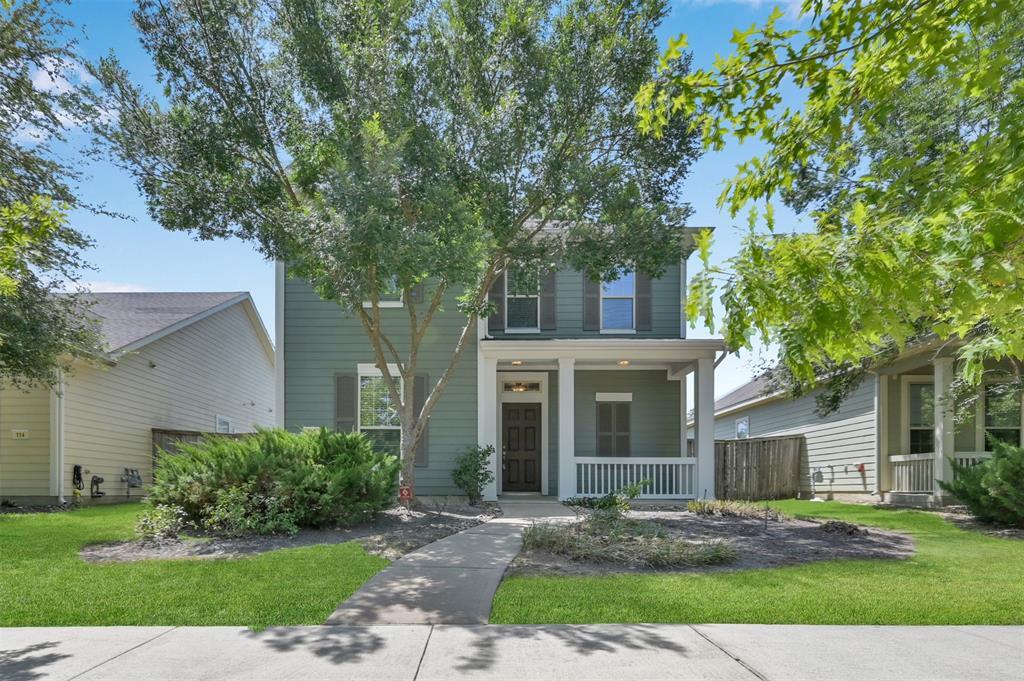 110 W Montfair Blvd in Spring, TX - Building Photo