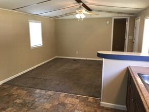 4908 Ridgecrest Rd in Gastonia, NC - Building Photo - Building Photo