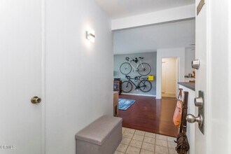 355 S Los Robles Ave, Unit 311 in Pasadena, CA - Building Photo - Building Photo