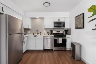 1201 Southport Dr in Austin, TX - Building Photo