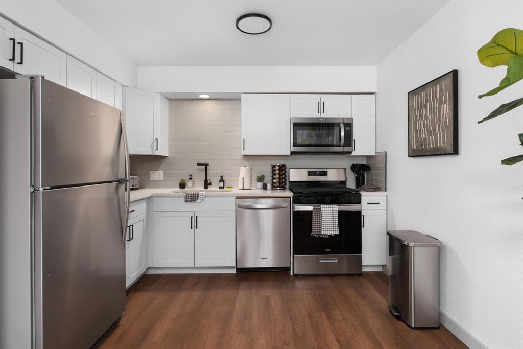 1201 Southport Dr in Austin, TX - Building Photo