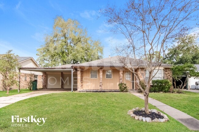 property at 3804 Canterbury Dr