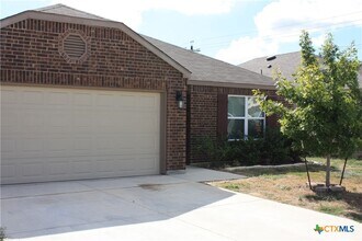 233 Mossberg Wy in New Braunfels, TX - Building Photo - Building Photo