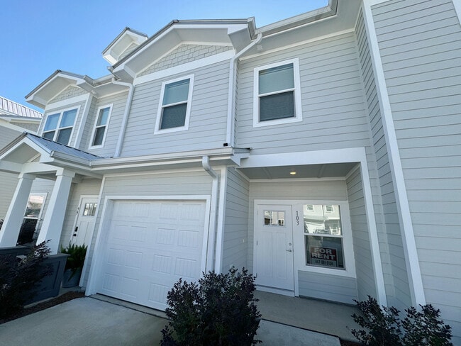 103 Date Palm Ln in Freeport, FL - Building Photo - Building Photo