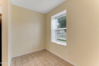 121 Bob White Ct in Daytona Beach, FL - Building Photo - Building Photo