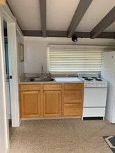 7 Hui Rd E in Lahaina, HI - Building Photo - Building Photo