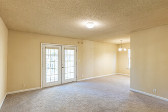 Woodside Village in Clarkston, GA - Building Photo - Interior Photo