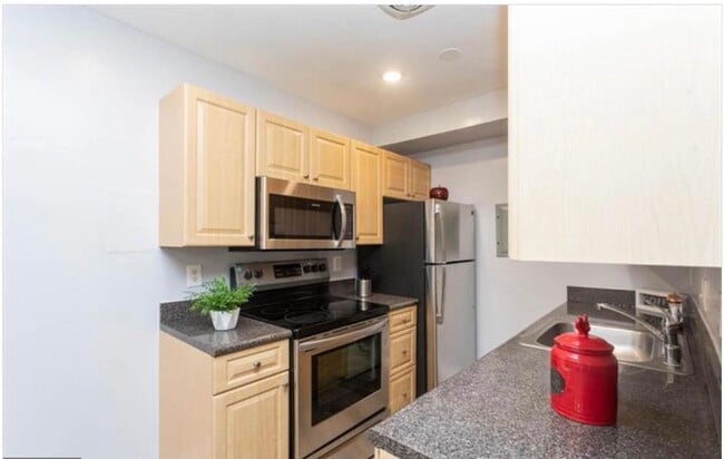 1001 Chillum Rd in Hyattsville, MD - Building Photo - Building Photo