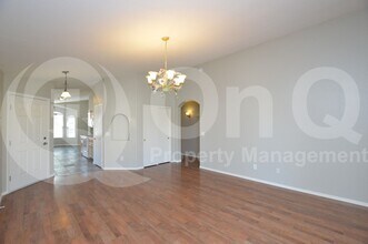 2230 E Pinto Dr in Gilbert, AZ - Foto de edificio - Building Photo