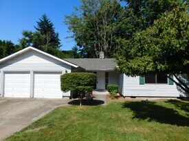 945 Edina Ln NE in Salem, OR - Building Photo