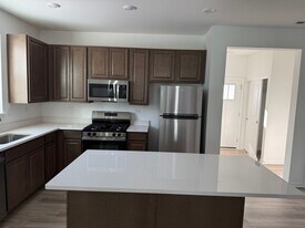 7603 Honeysuckle Ln in Joliet, IL - Building Photo