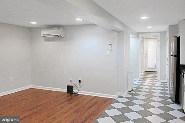 910 7th St NE in Washington, DC - Building Photo - Building Photo
