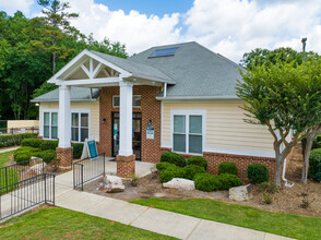 The Groves Lithonia in Lithonia, GA - Foto de edificio - Building Photo