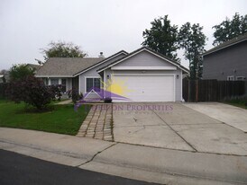 8635 W Chase Ct in Sacramento, CA - Building Photo