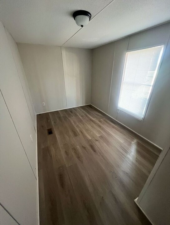 116 Tubbs Mountain Rd in Travelers Rest, SC - Building Photo