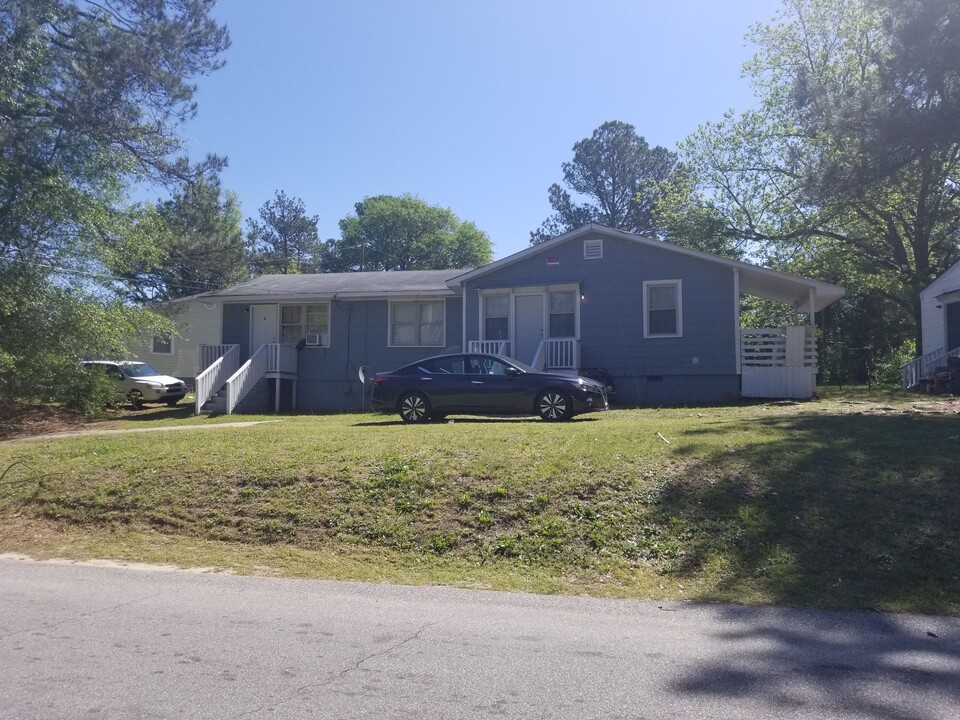 414 Weaver St in Spring Lake, NC - Building Photo