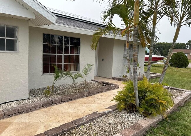 property at 643 SE Preston Ln