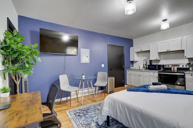 property at 1925 N Prospect Ave