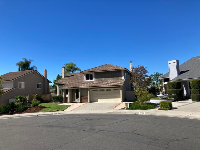 27915 Lucero in Mission Viejo, CA - Building Photo - Building Photo