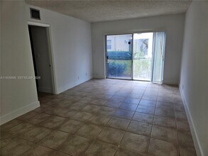 3272 NW 102nd Terrace in Coral Springs, FL - Building Photo - Building Photo
