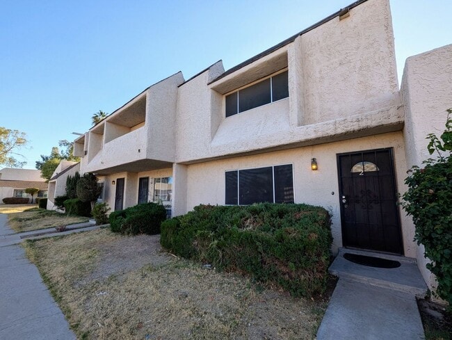 2233 W Farmdale Ave in Mesa, AZ - Building Photo - Building Photo