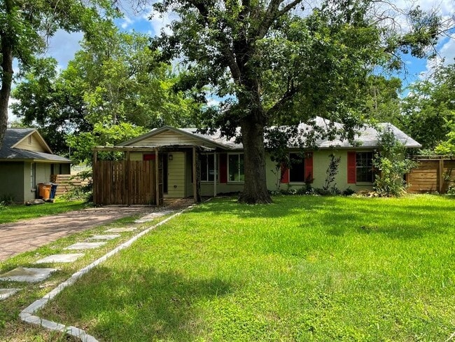 property at 3003 Burning Oak Dr